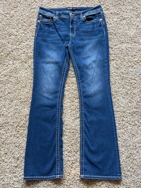 Miss Me Women's Mid-Rise Cheyenne Border Faux Flap Pockets Bootcut Jeans